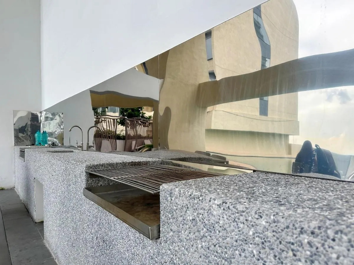 Paradigm Residence High Floor 2-3Pax Wi-Fi Netflix Projector Paradigm Mall Johor Bahru